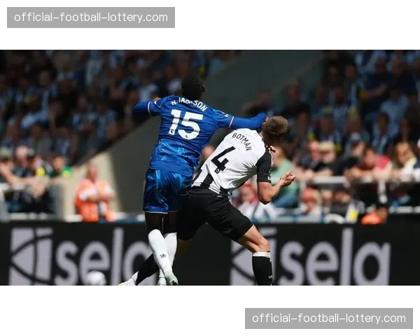 VAR长时间介入，判定拜仁慕尼黑进球前越位，引发安联球场巨大嘘声